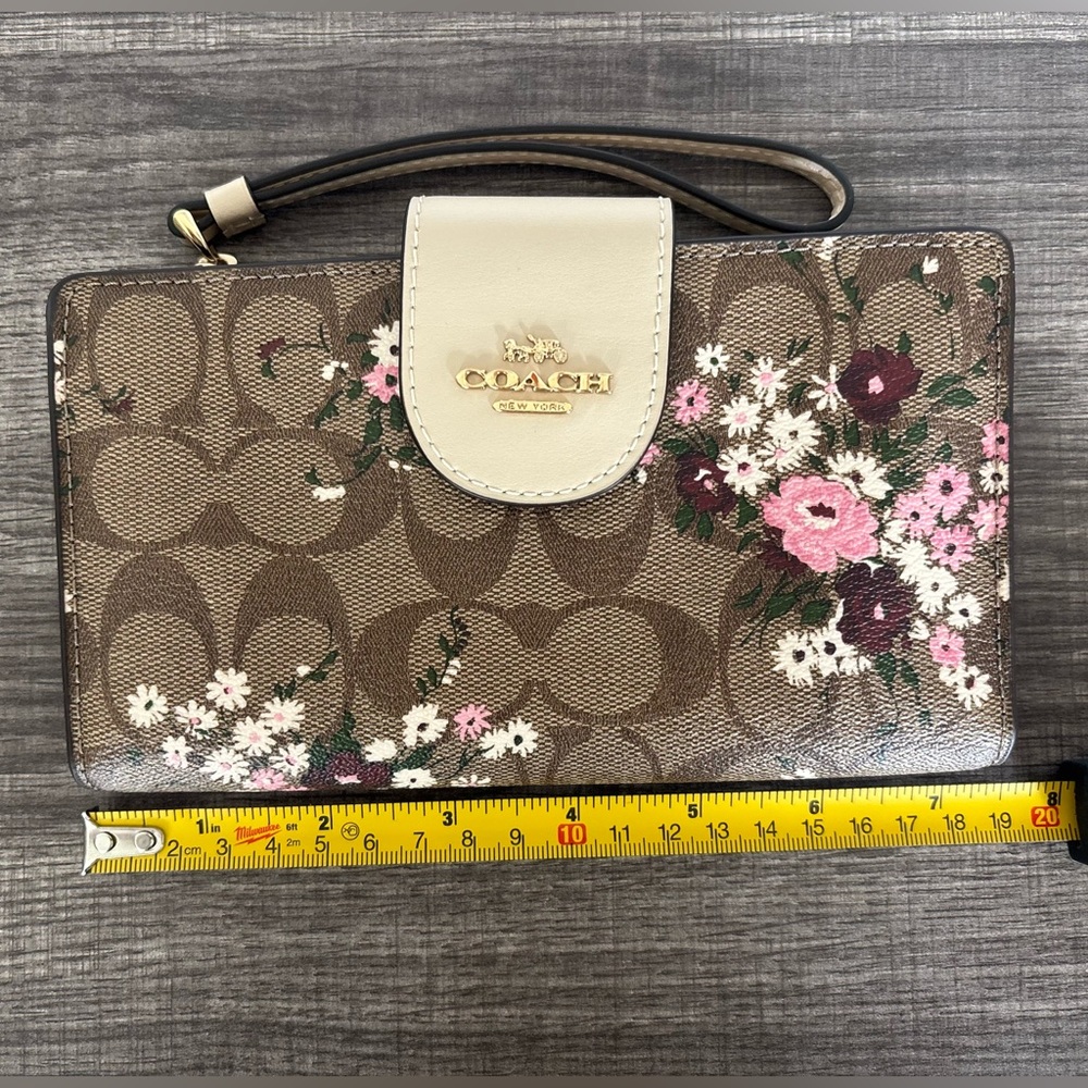 Coach Tech Phone Wallet in Signature Canvas with Evergreen Floral Print - Picture 10 of 11